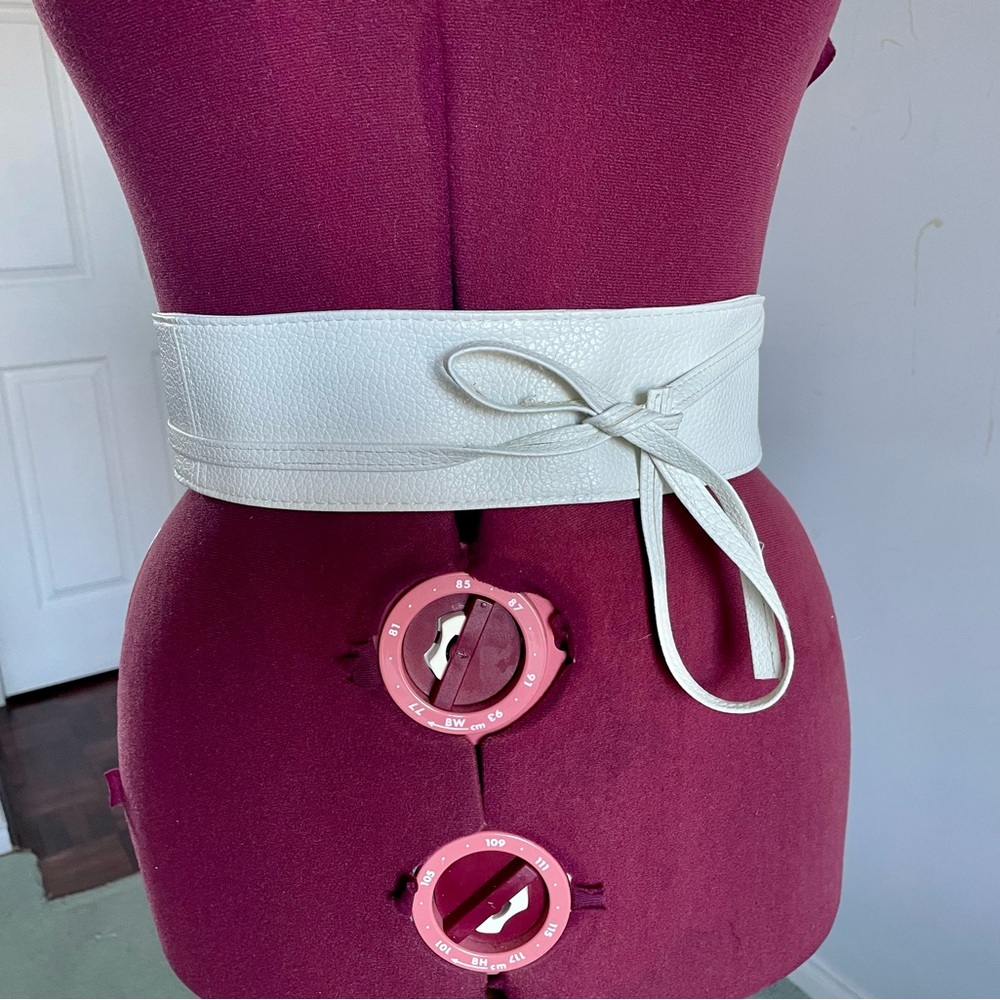 White Faux Leather Obi Belt with Tie Closure